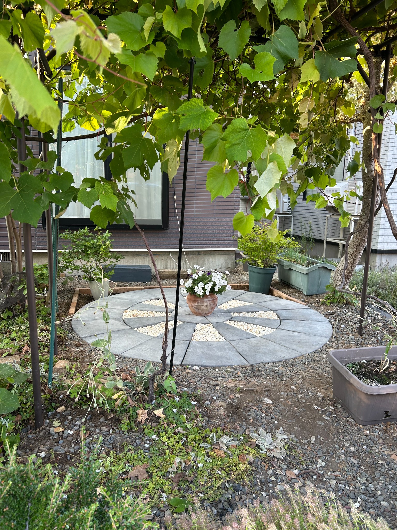 札幌市清田区A様邸 サークル型平板設置工事 完成後